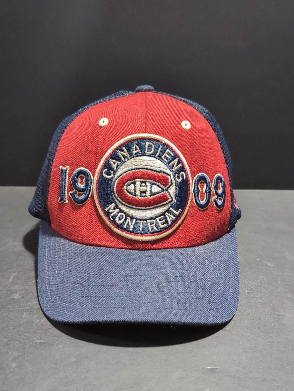 1909 Montreal Canadiens Blue/Red NHL Snapback Sports Hat.